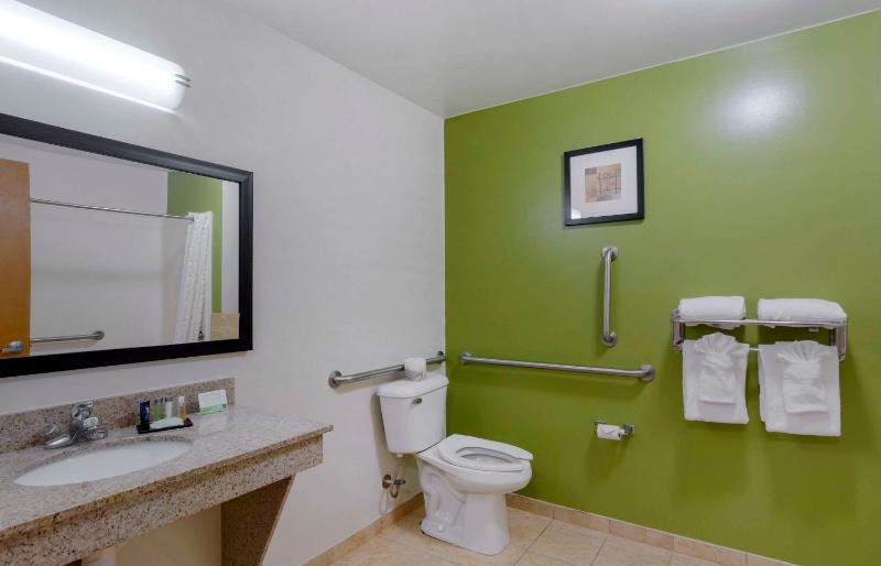 King Room - Disability Access/Non-Smoking image 3