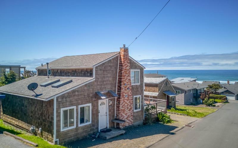 Chandler Beach House - image 3