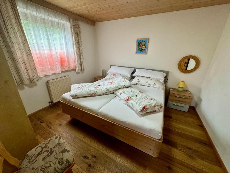 One-Bedroom Apartment with Terrace image 4