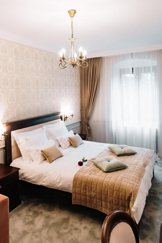 Superior Double Room with Park View image 2