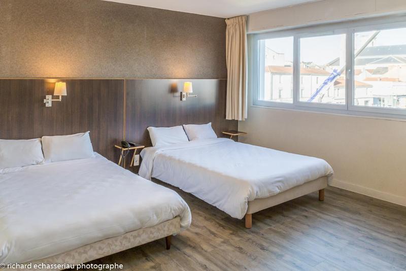 Classic Quadruple Room image 1