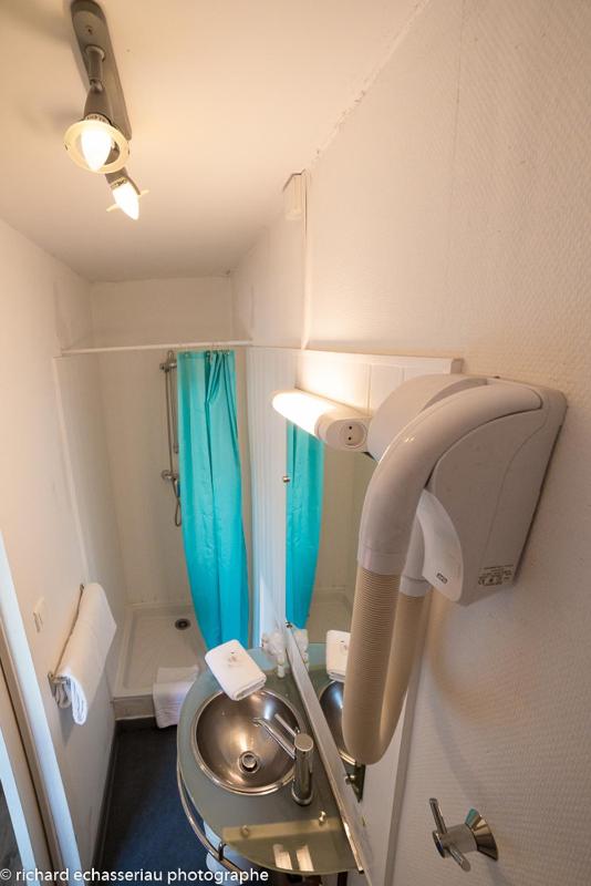 Small Double Room image 4