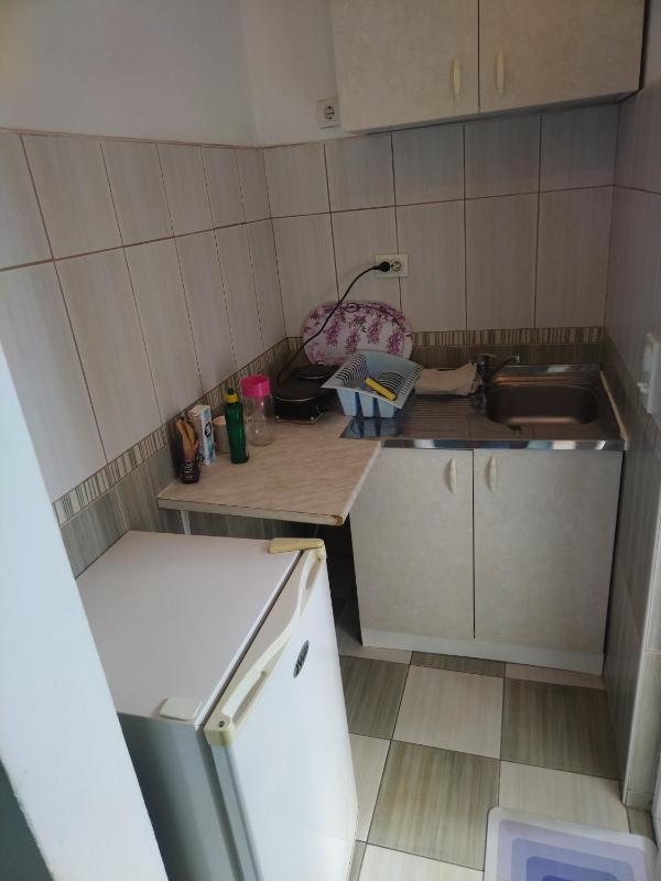 Apartment with Shower image 1
