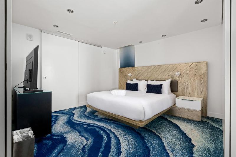 2BR Fort Lauderdale W Residence with Double Living Room Ocean & Intercoastal Views Brand New Sofas! - image 19
