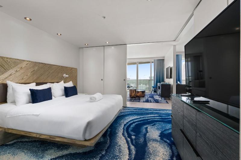 2BR Fort Lauderdale W Residence with Double Living Room Ocean & Intercoastal Views Brand New Sofas! - image 14