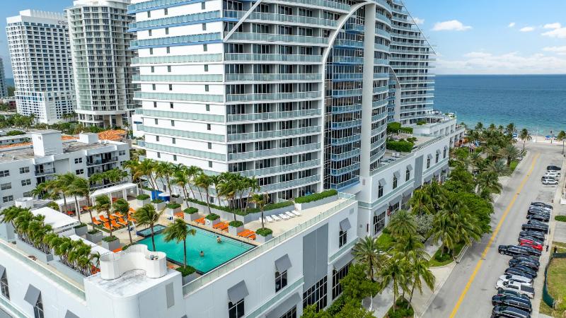 2BR Fort Lauderdale W Residence with Double Living Room Ocean & Intercoastal Views Brand New Sofas! - image 16