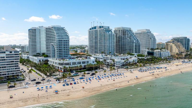 2BR Fort Lauderdale W Residence with Double Living Room Ocean & Intercoastal Views Brand New Sofas! - image 9