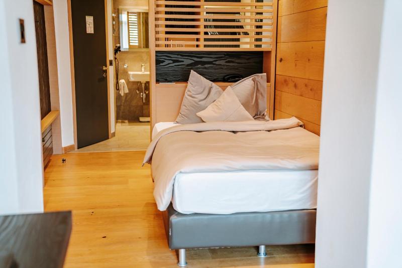 Deluxe Single Room with Matterhorn View image 4