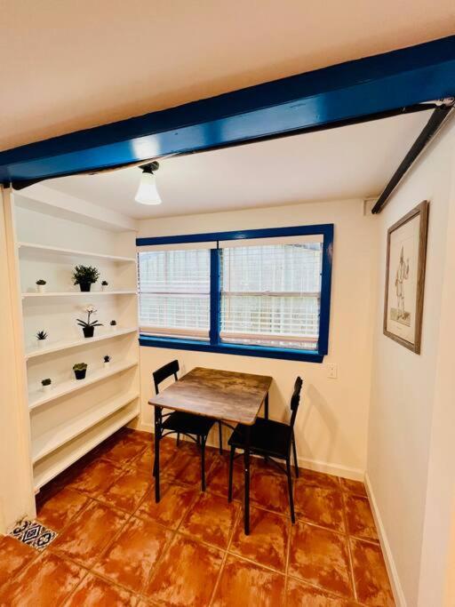 Elegant 1BR Montrose - Napoli The Italian Plaza - image 9