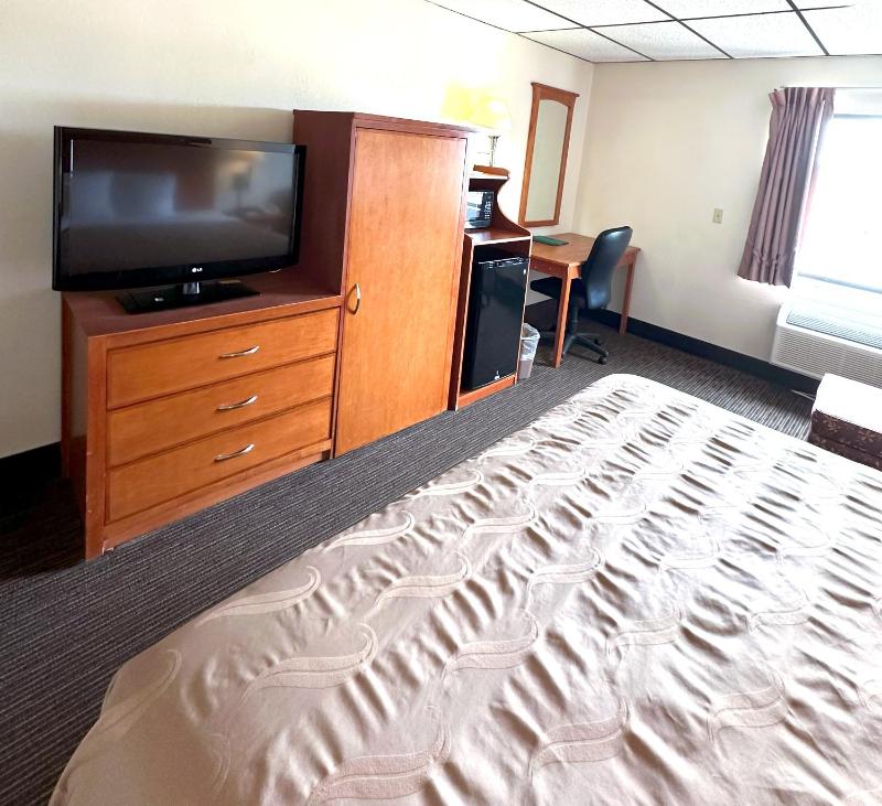 King Room - Disability Access/Non-Smoking image 3