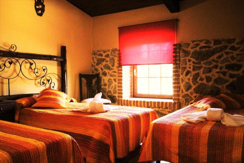 Family Room image 2