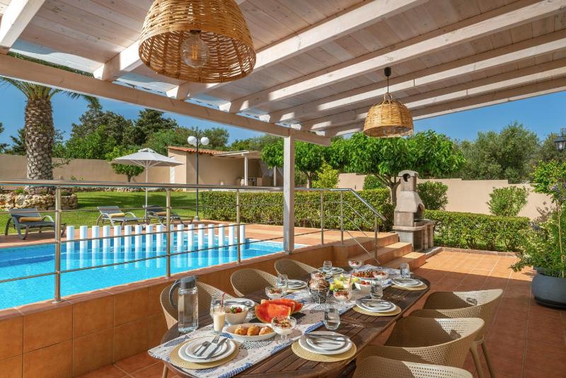 Villa with Private Pool image 1