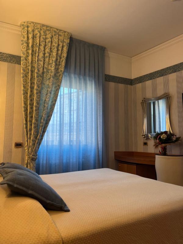 Hotel Europa - image 11