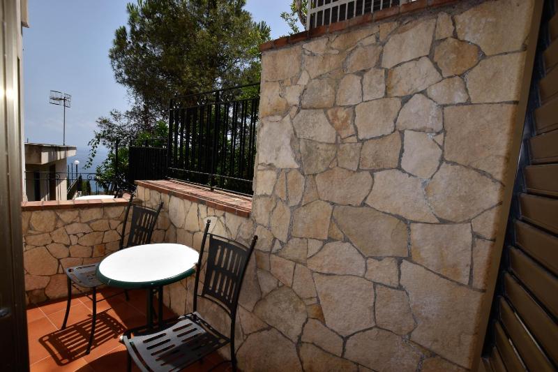 Standard Suite image 2