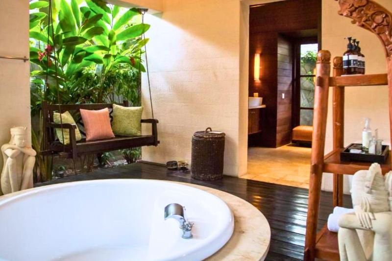 Neada 4 BR Grand Pool Villa - image 12