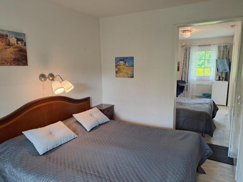 Quadruple Room with Private Bathroom image 1