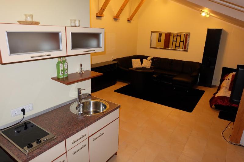 Deluxe Triple Room image 2