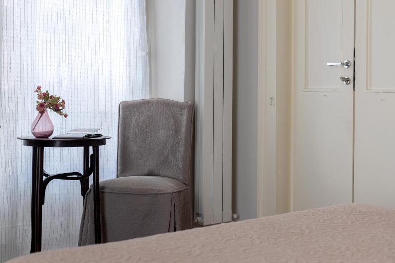 Double Room with Private Bathroom image 2