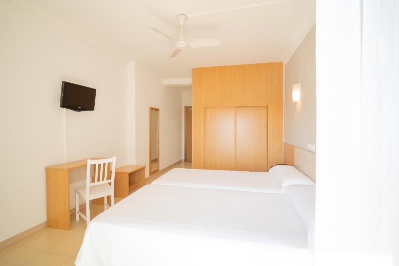 Hotel La Terraza - image 6