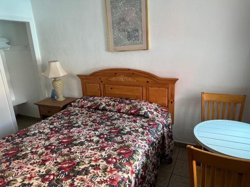 Queen Room image 1