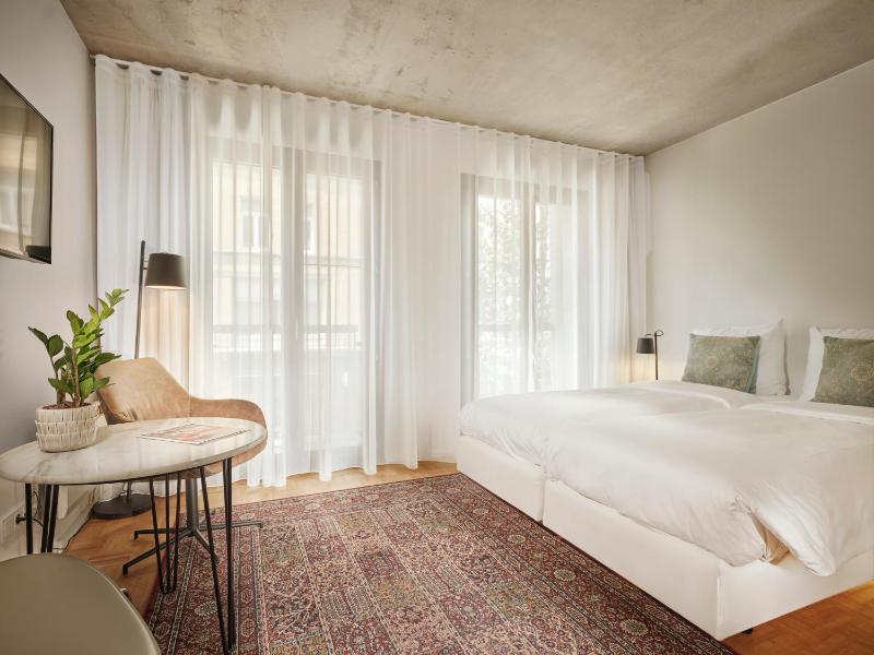 Superior Double Room image 1