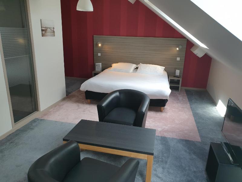 Superior Double Room image 4