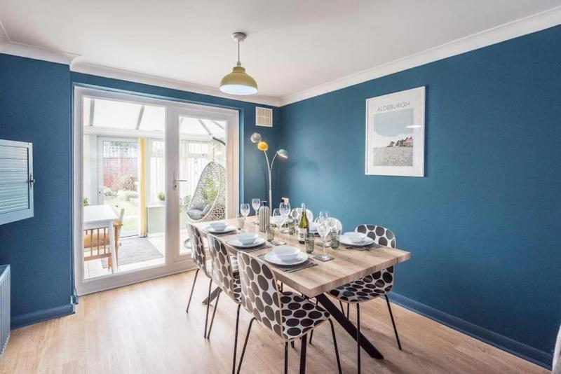 Beautiful Aldeburgh Coastal Getaway - image 14