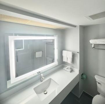 Double Room image 3