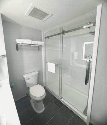 Double Room image 2