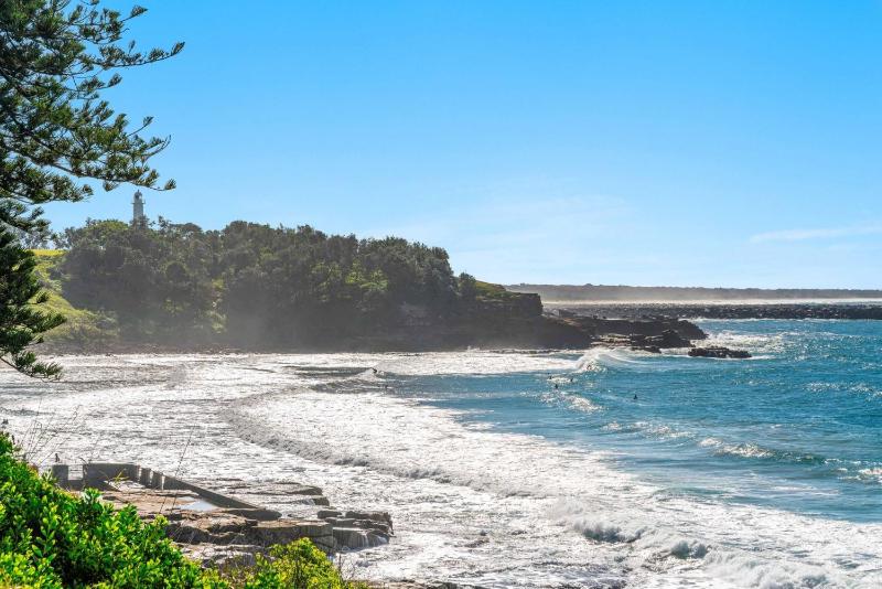 Craigmore 5 - Oceanfront Escape with Yamba's Best Beach Views - Holiday Yamba - image 2