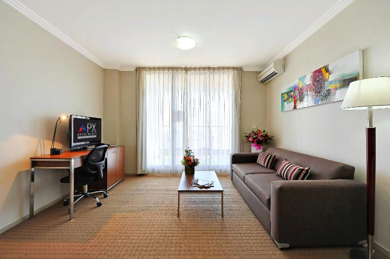Executive Studio-Daily Housekeeping image 3