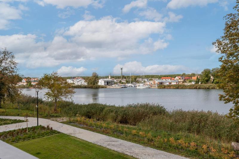 Dziwnow Luxurious Apartment No1 by the River by Renters Prestige - image 17