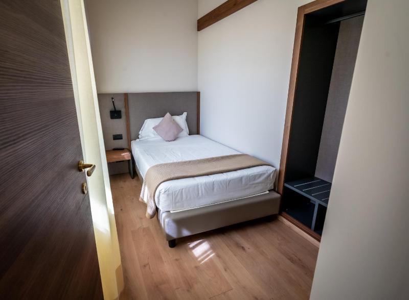 Superior Double or Twin Room image 3
