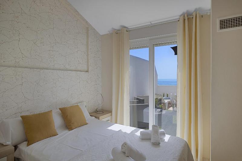 Breathtaking terrace by Costarentals - Ref M45 - image 10