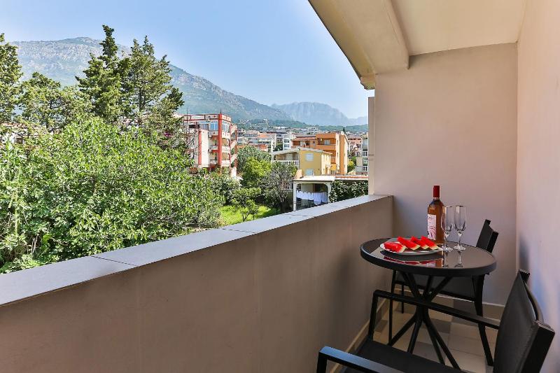 Shanti apartments - image 14