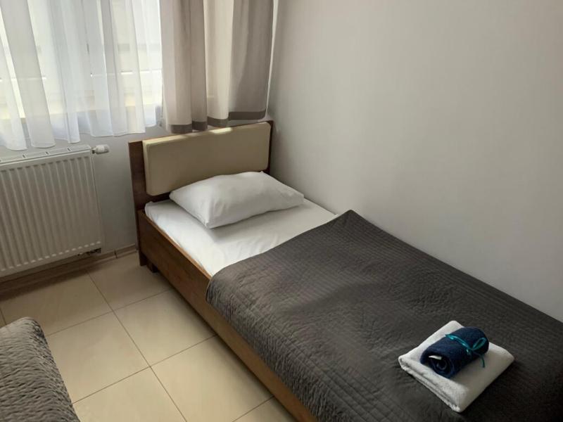 Two-Bedroom Comfort Apartment with Forest View image 3