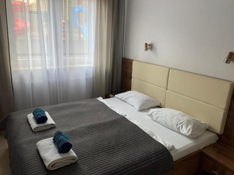 Two-Bedroom Comfort Apartment with Forest View image 4