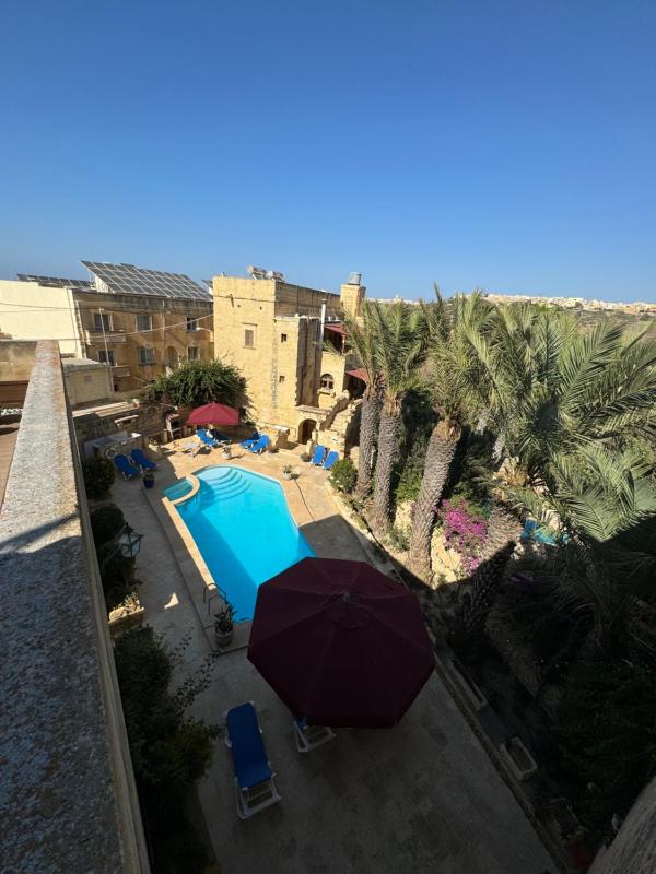 Double Room with Terrace image 3