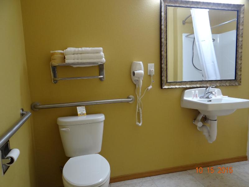 King Room - Disability Access/Non-Smoking image 3