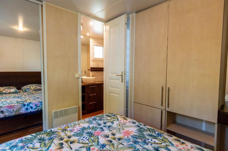 Mobile Home image 2