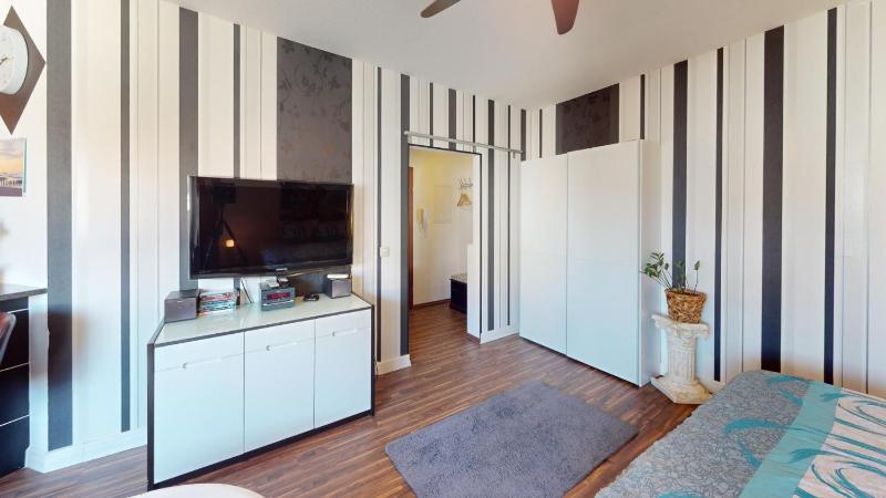 Studio Apartment image 4