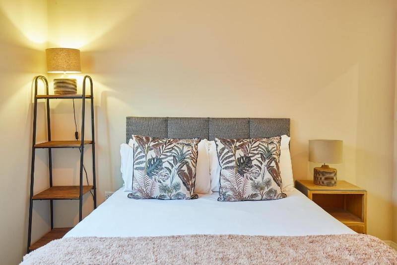 Host & Stay - Watch House - image 2