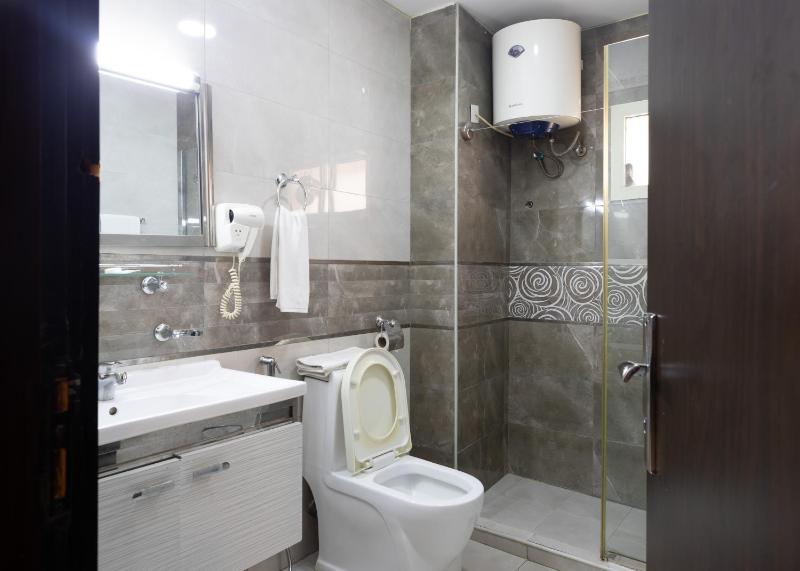 Double Room image 4