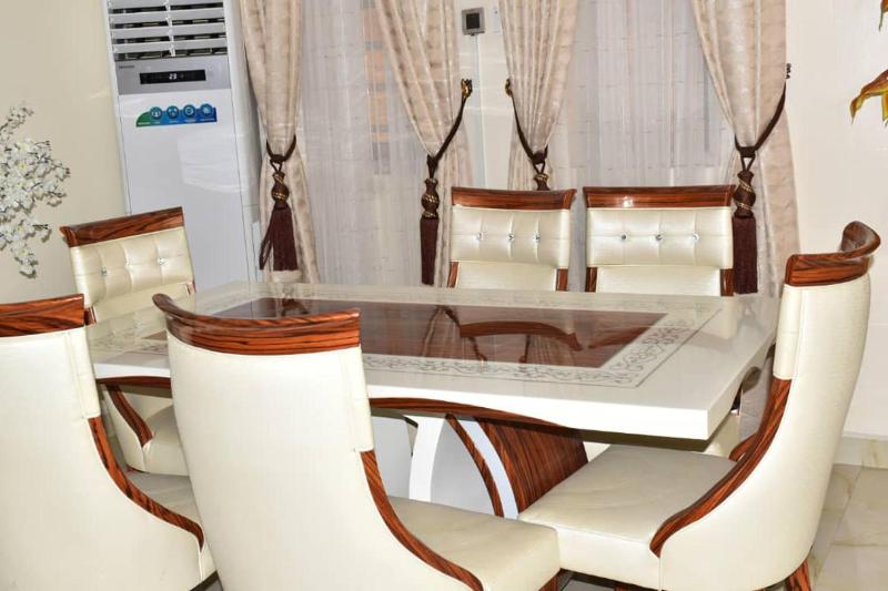 Impeccable 4-Bed House in Lagos Nigeria - image 6