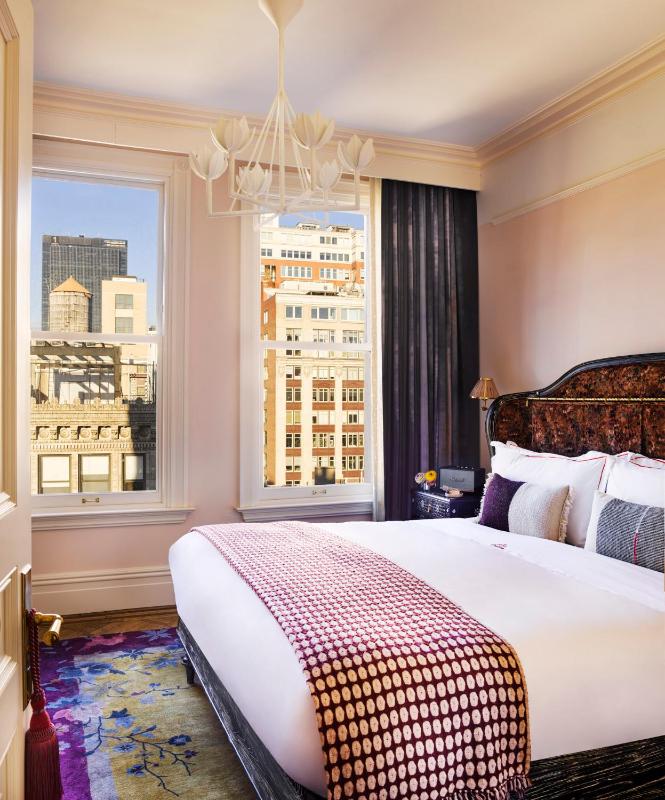 The Hotel Chelsea - image 12