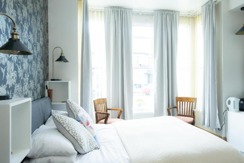 Double Room with Private Bathroom image 2