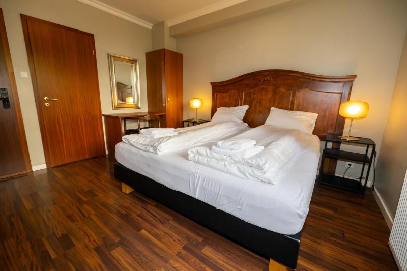 Double or Twin Room with Private Bathroom image 3