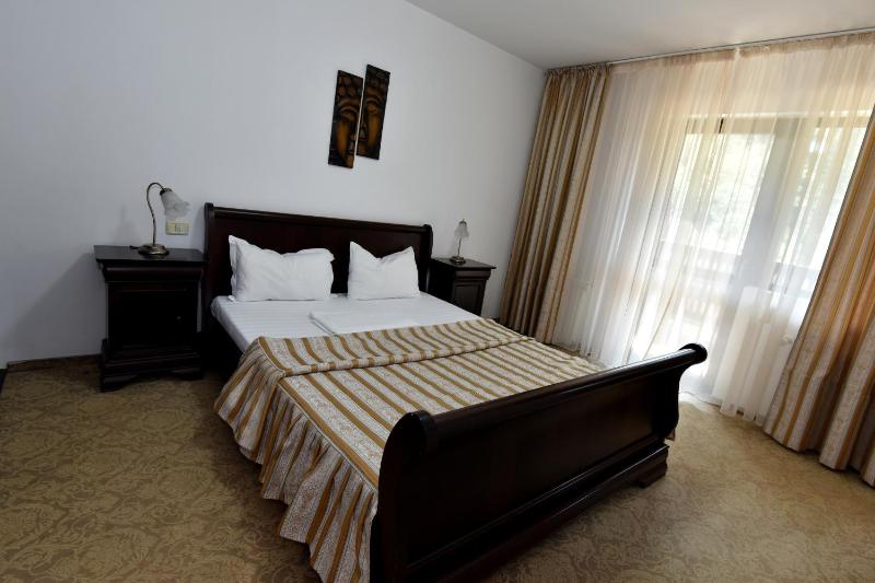 Standard Double Room image 1