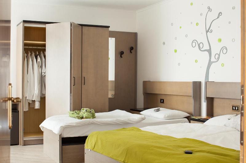 Triple Room image 2