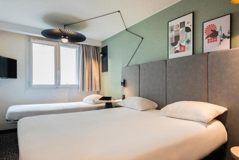 Standard Room with 1 Double Bed and 1 Sofa Bed  image 3
